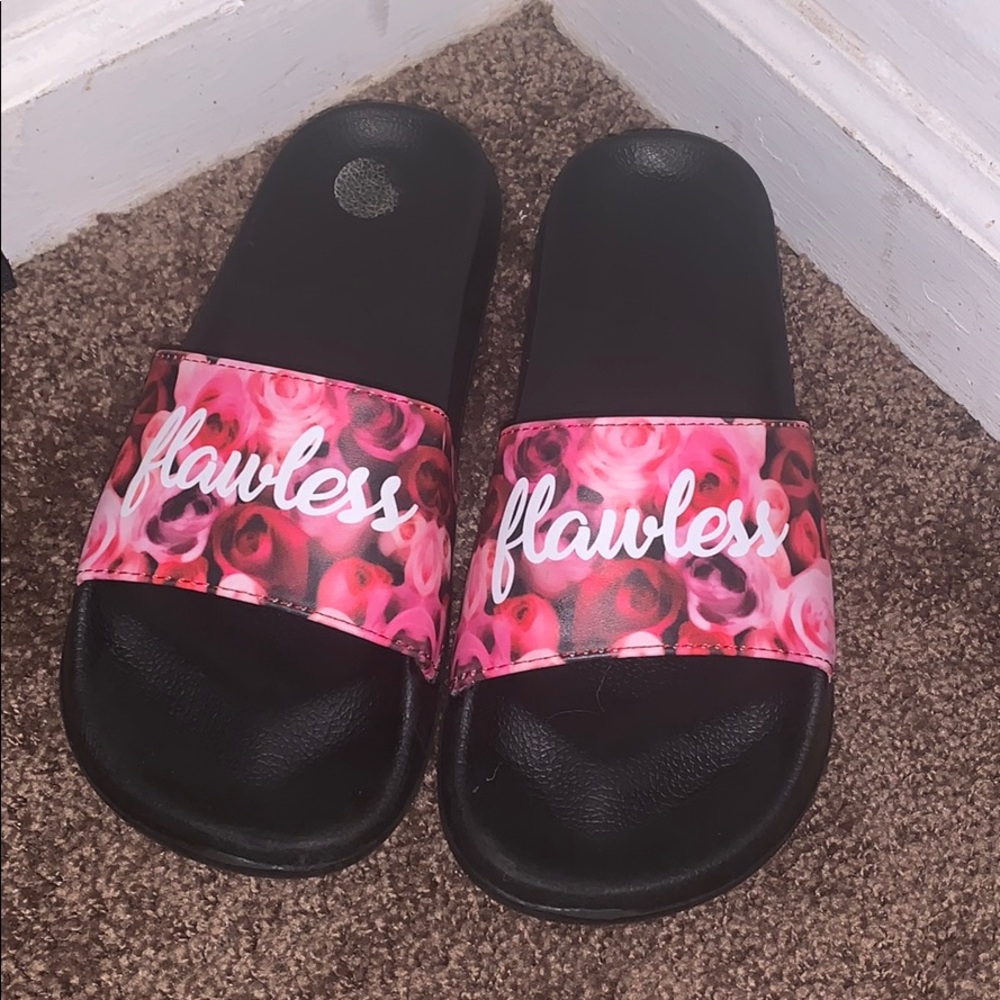 Sandles